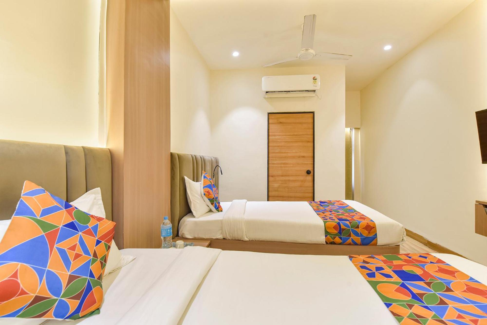Fabhotel Kesar Indore Exteriör bild