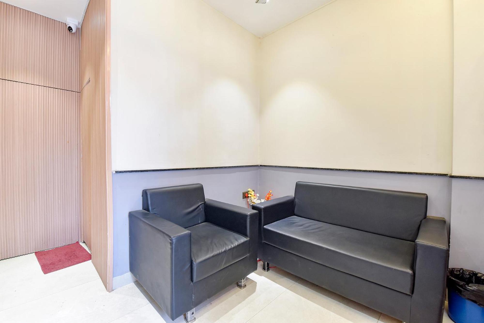 Fabhotel Kesar Indore Exteriör bild