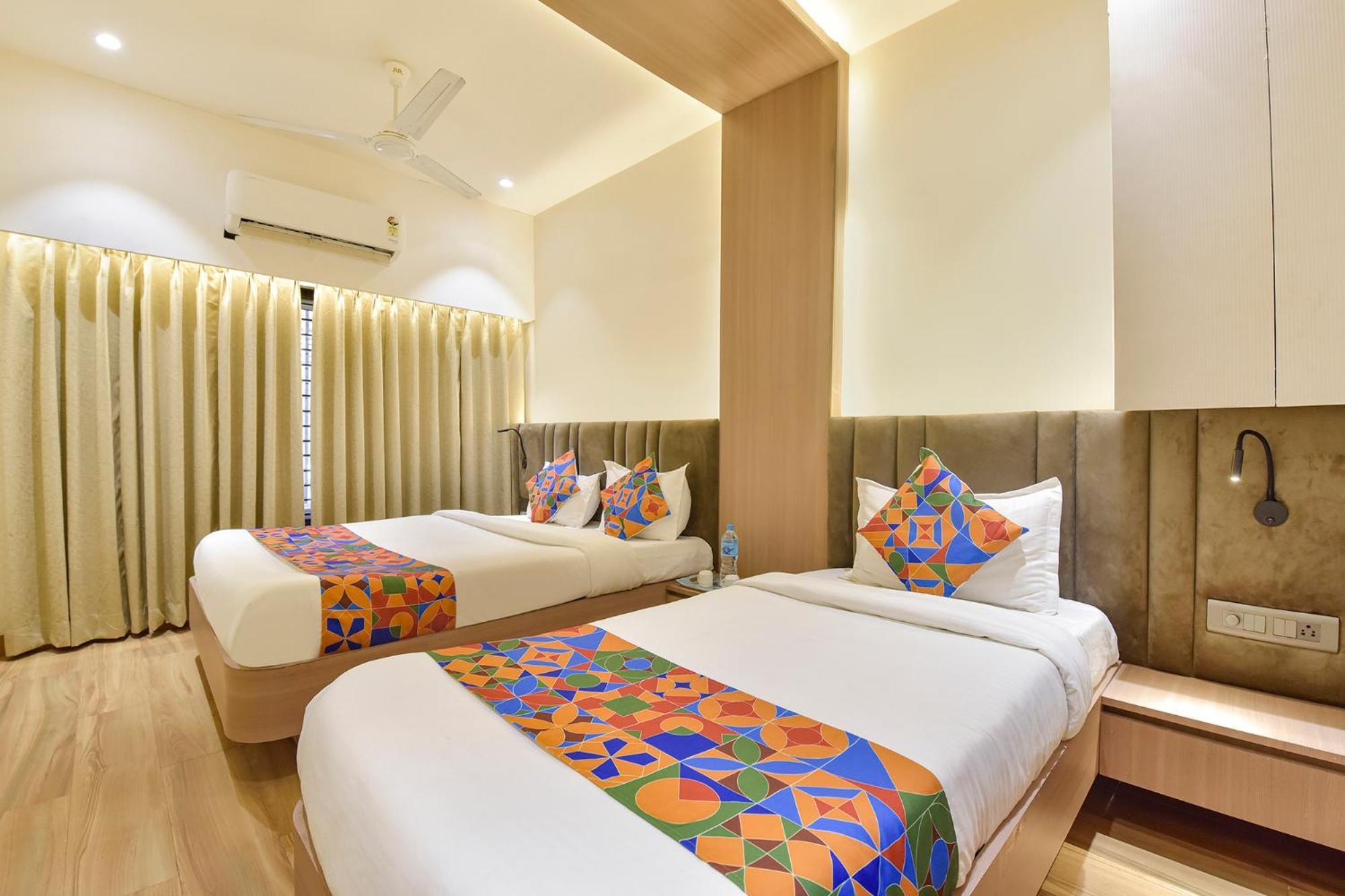 Fabhotel Kesar Indore Exteriör bild