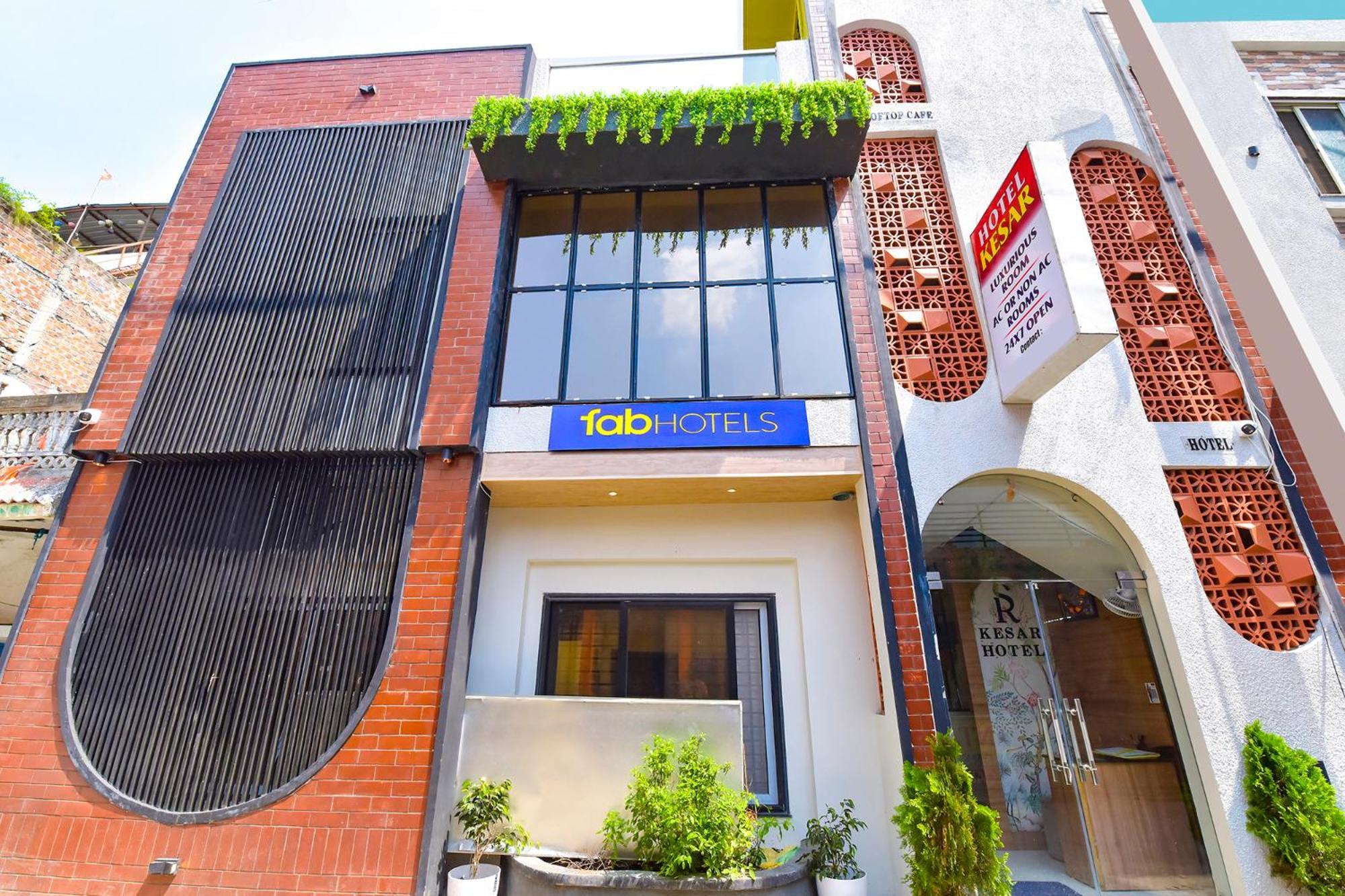 Fabhotel Kesar Indore Exteriör bild